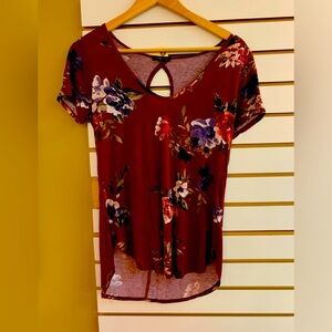 High low floral top with keyhole back